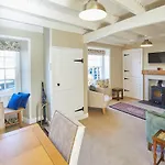 Host & - Holmlea Holiday home Lockton